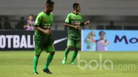 Pemain PS TNI, Ganjar Mukti saat melawan Borneo FC pada lanjutan Liga 1 2017 di Stadion Pakansari, Bogor, Senin (17/4/2017). PS TNI bermain imbang 2-2 dengan Borneo FC. (Bola.com/Nicklas Hanoatubun)
