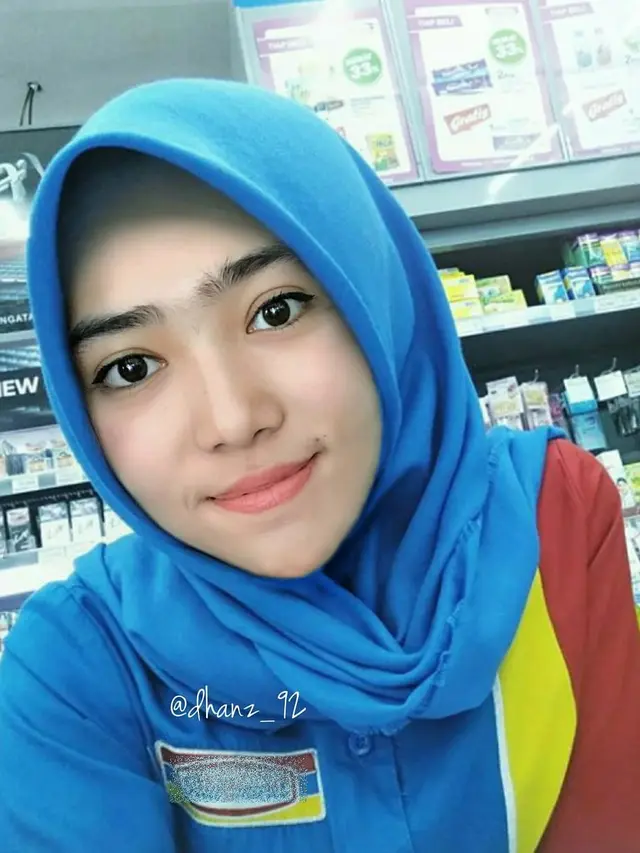 6 Editan Foto Penyanyi Hits Indonesia Jadi Kasir Minimarket Ini Kocak
