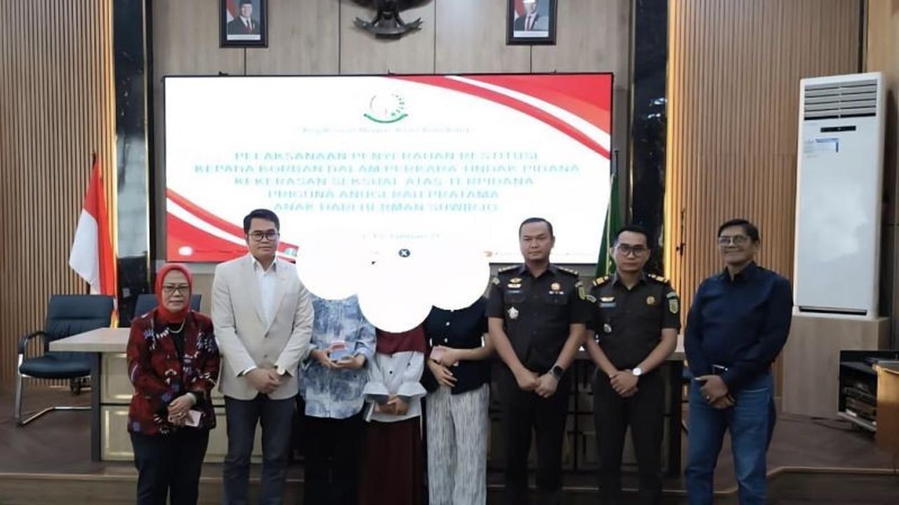 LPSK Serahkan Restitusi Rp137 Juta untuk Korban TPKS Dokter PAP di Bandung