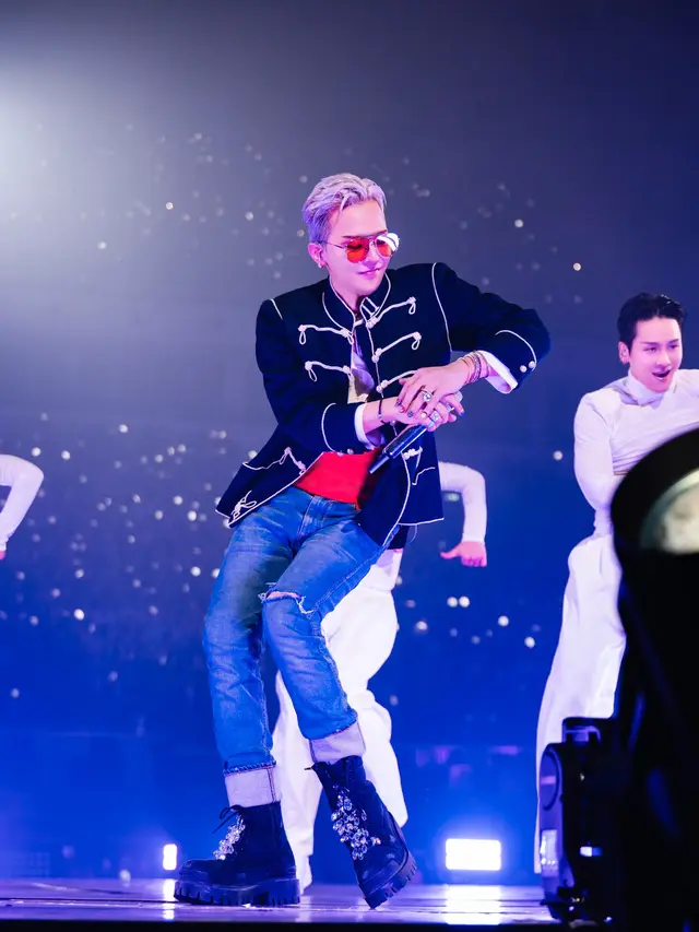 Outfit G-Dragon Konser Übermensch di Jakarta. ⓒ GALAXY CORPORATION