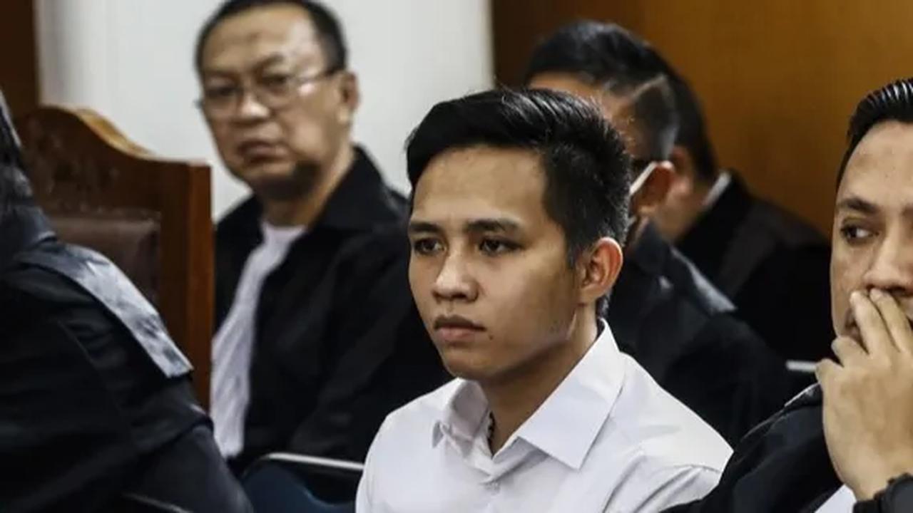 Bebasnya Bharada E dalam program cuti bersyarat sebagaimana Permenkumham No. 7 Tahun 2022 pasal 114 adalah sebesar 6 bulan.