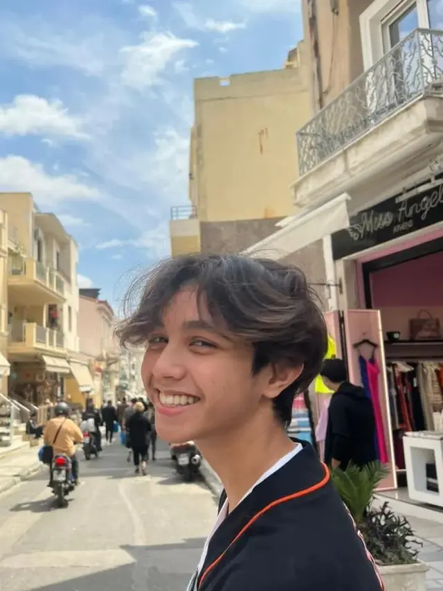 [Fimela] Punya Paras Bule, Ini 6 Potret Tampan Anak Eko Patrio dan Viona