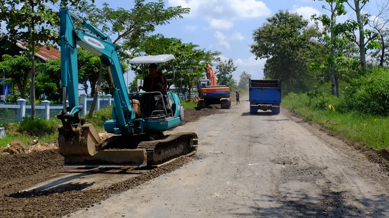 Bangun Jalan.