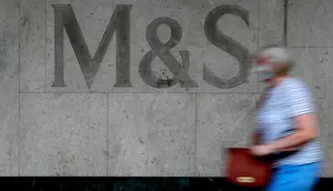 Marks & Spencer Cetak Sejarah, Bakal Debut Perdana di London Fashion Week