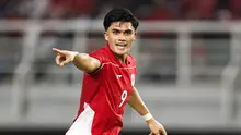 Selebrasi&nbsp;Ramadhan Sananta setelah mencetak gol Timnas Indonesia ke gawang Chinese Taipei di Stadion Gelora Bung Tomo, Surabaya, Jumat (5/9/2025). (Bola.com/Abdul Aziz)&nbsp;