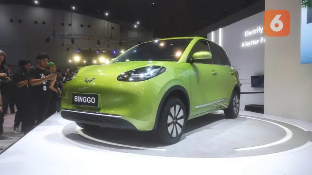 Mobil Listrik Wuling Binggo Pamer Diri di PEVS 2023