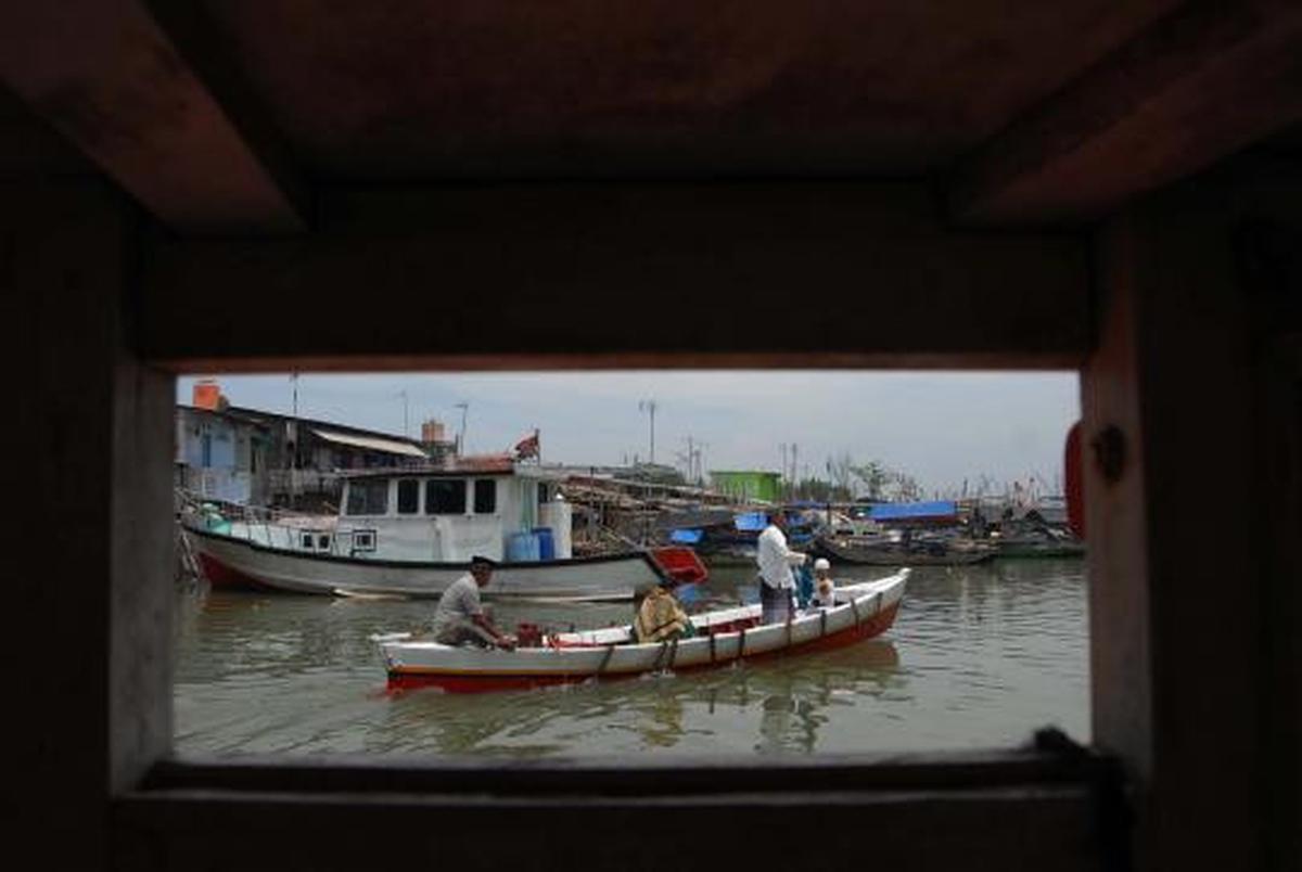 Transportasi air untuk warga Rusun Marunda 