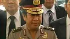 Susno Duadji menolak menjalani pemeriksaan tim independen Mabes Polri. Komisi III DPR menggelar rapat membahas penangkapan Susno di Gedung DPR