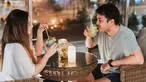 Adzana Bing Slamet dan Rizky Alatas merupakan pasangan artis yang selalu romantis dan jauh dari gosip miring. Momen makan bareng berdua merupakan momen sederhana yang sering dilakukan oleh pasangan artis satu ini. Mulai dari di restoran sampai pinggir kolam, Adzana dan Rizky Alatas sering lakukan momen ini. (Liputan6.com/IG/@rizkyalatas)