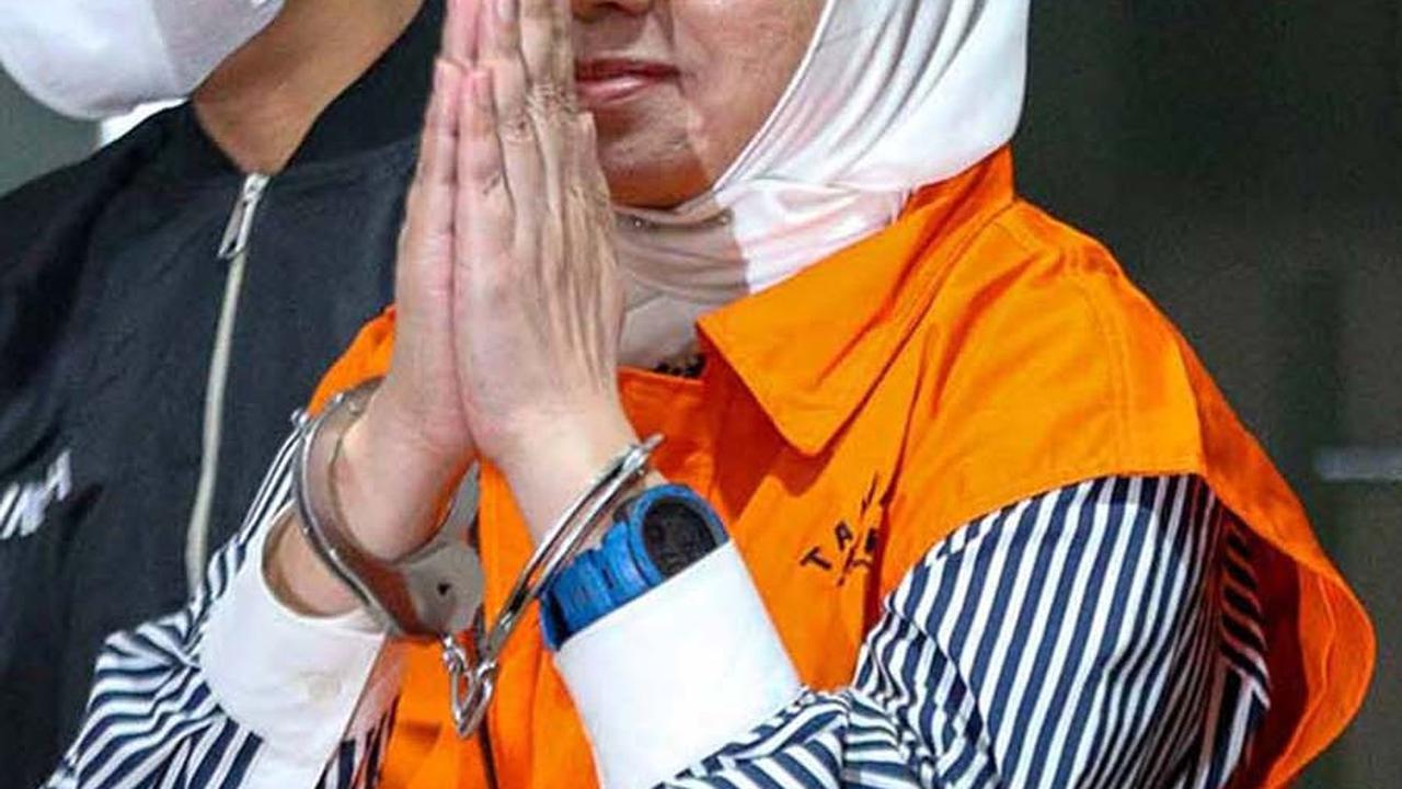 FOTO: Ekspresi Mantan Dirut Pertamina Ditahan KPK Terkait Kasus Gas Alam Cair, Rugikan Negara Rp2,1 Triliun