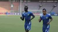 Gara-gara Asyik Ngobrol, Makan Konate Nyaris Ketinggalan Bus