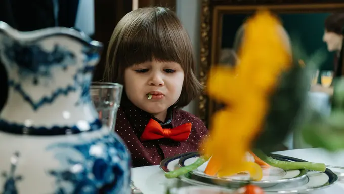 Tips Ampuh agar Anak Lebih Lahap Makan Sayur