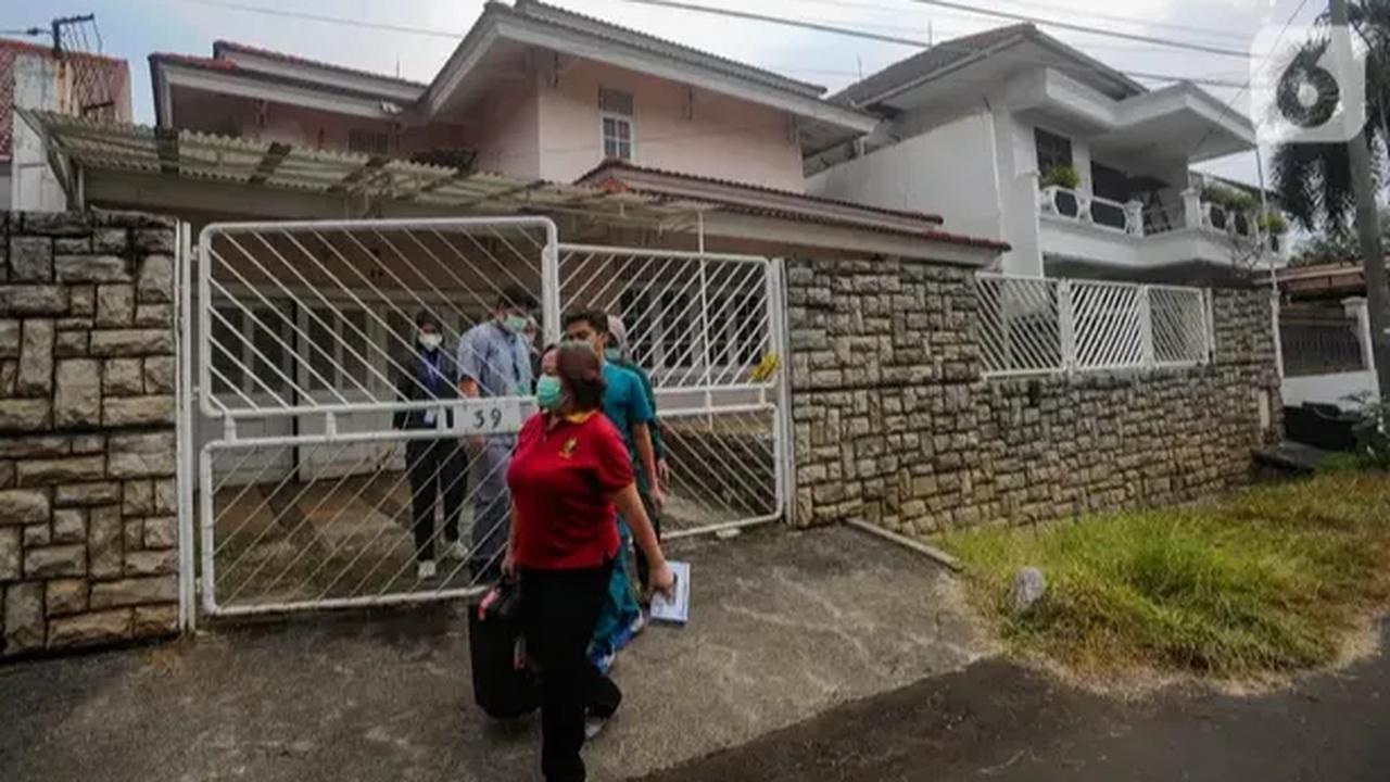 <br>Kurang lebih 1,5 jam tim melakukan olah TKP di lokasi. Hasilnya, sejumlah dokumen kembali berhasil dibawa penyidik.&nbsp;