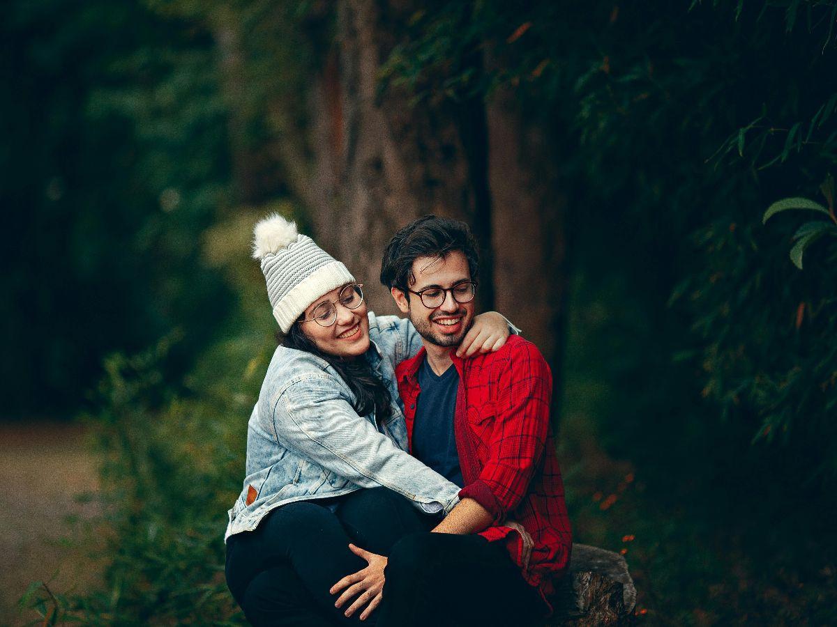 Manfaat Bermain Teka-teki Romantis Lucu