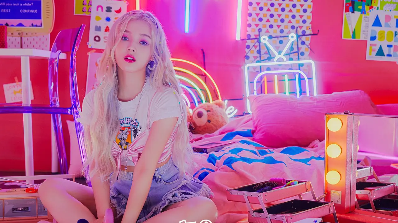 Nancy Momoland. (MLD Entertainment, via Soompi)