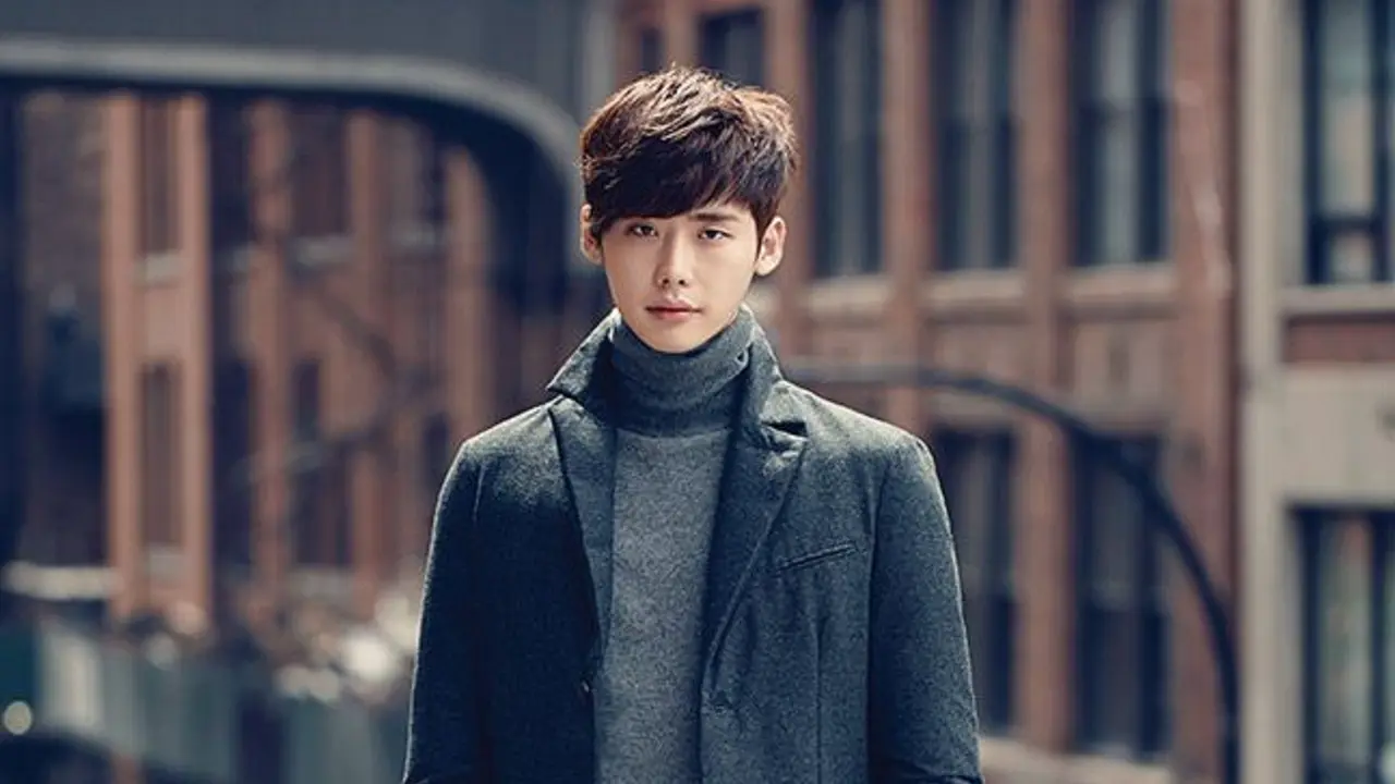Cerita Lee Jong Suk yang Justru Malu Disebut Artis
