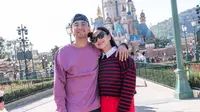 Raffi Ahmad dan Nagita Slavina Berbagi Foto Romantis di Disneyland Hong Kong, Manis Bikin Baper