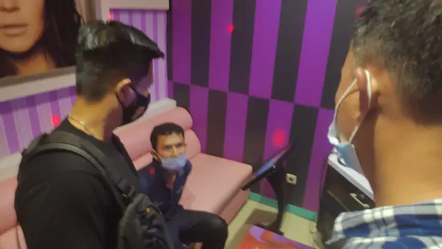 Warga Prabumulih Bunuh Pria Idaman Lain Istrinya di Ruang Karaoke