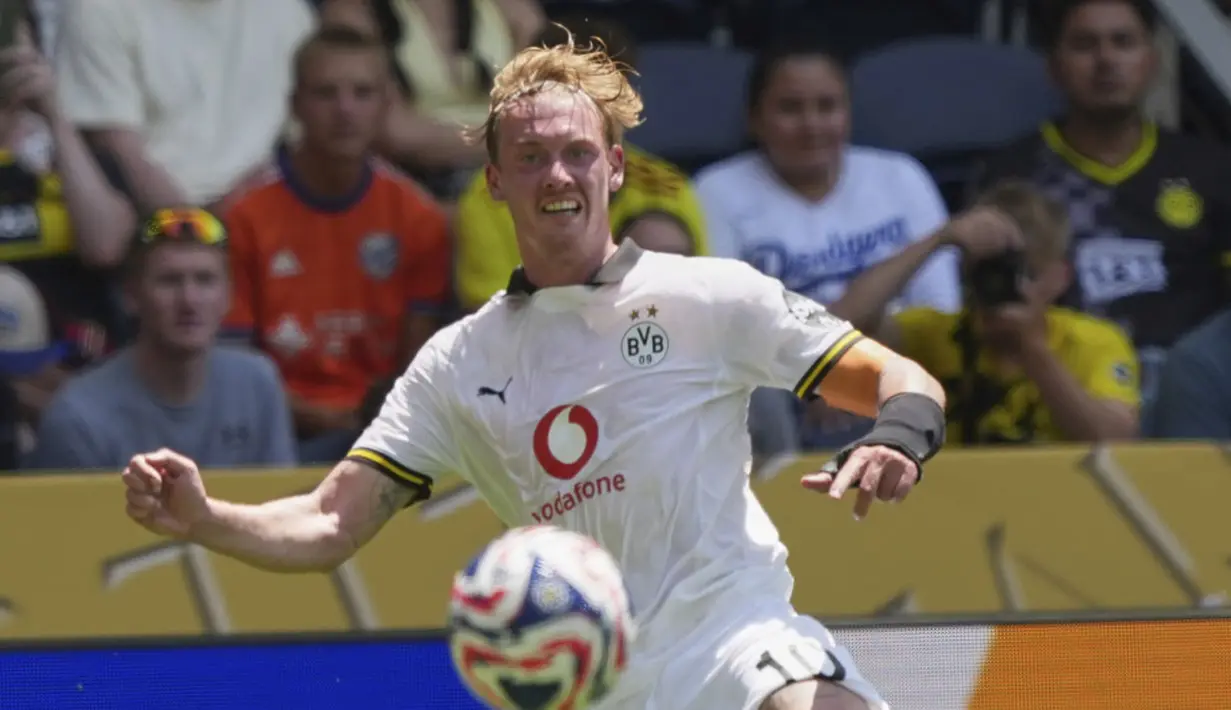 Aksi Julian Brandt di Piala Dunia Antarklub 2025 (AP Photo/Carolyn Kaster)
