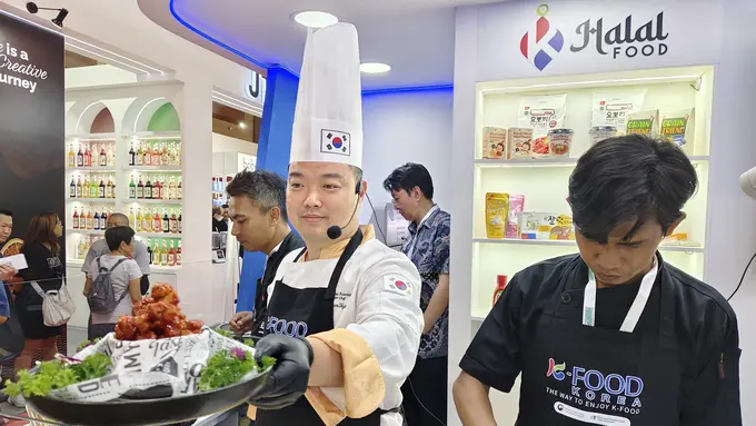 Membuat Korean Fried Chicken Gangjong ala Chef Korea