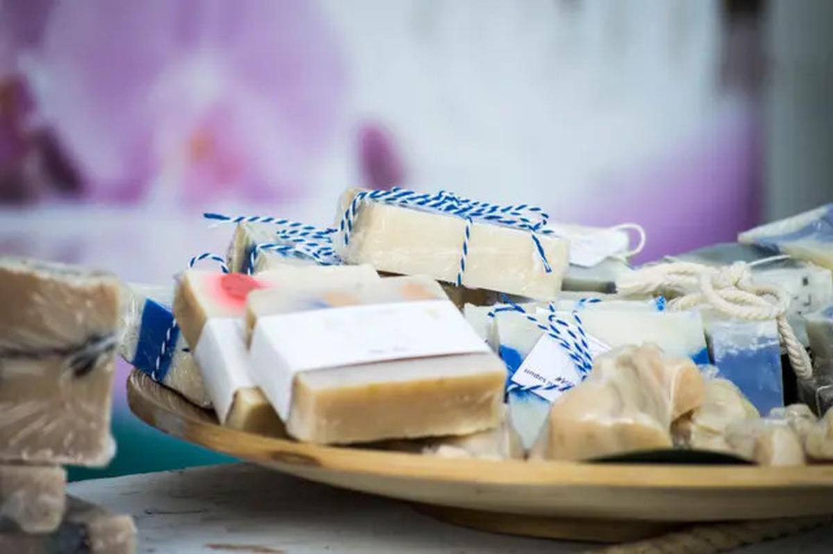 13 Manfaat Sabun Pepaya untuk Wajah, Bikin Cerah dan Sehat Alami