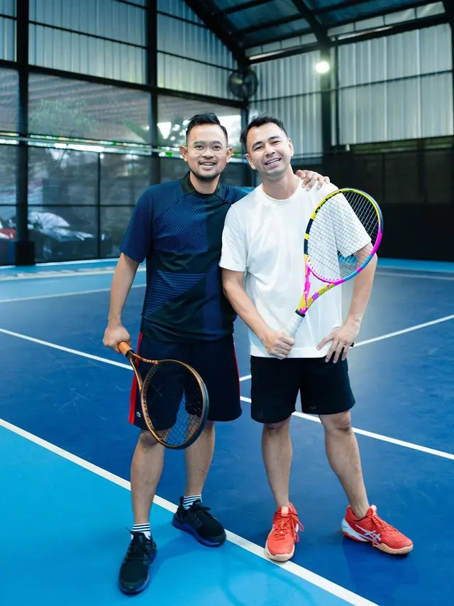 Raffi Ahmad dan selebgram Juragan 99. (Foto: Tim Juragan 99)