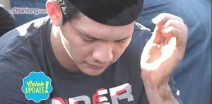 Kenangan Iko Uwais bersama Ayahnya, Musthafa Kamaluddin yang telah meninggal dunia pada Rabu (8/3)