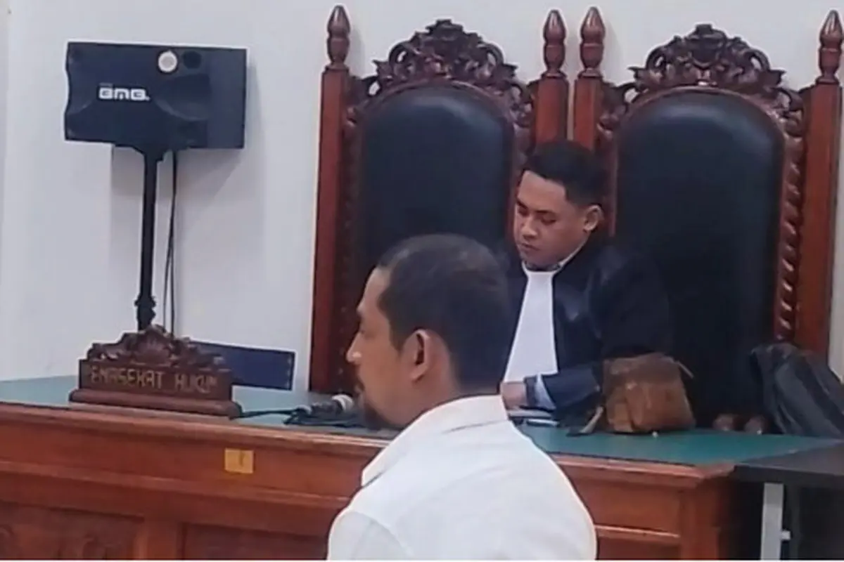 Mantan Kapolres Ngada AKBP Fajar Widyadharma Lukman