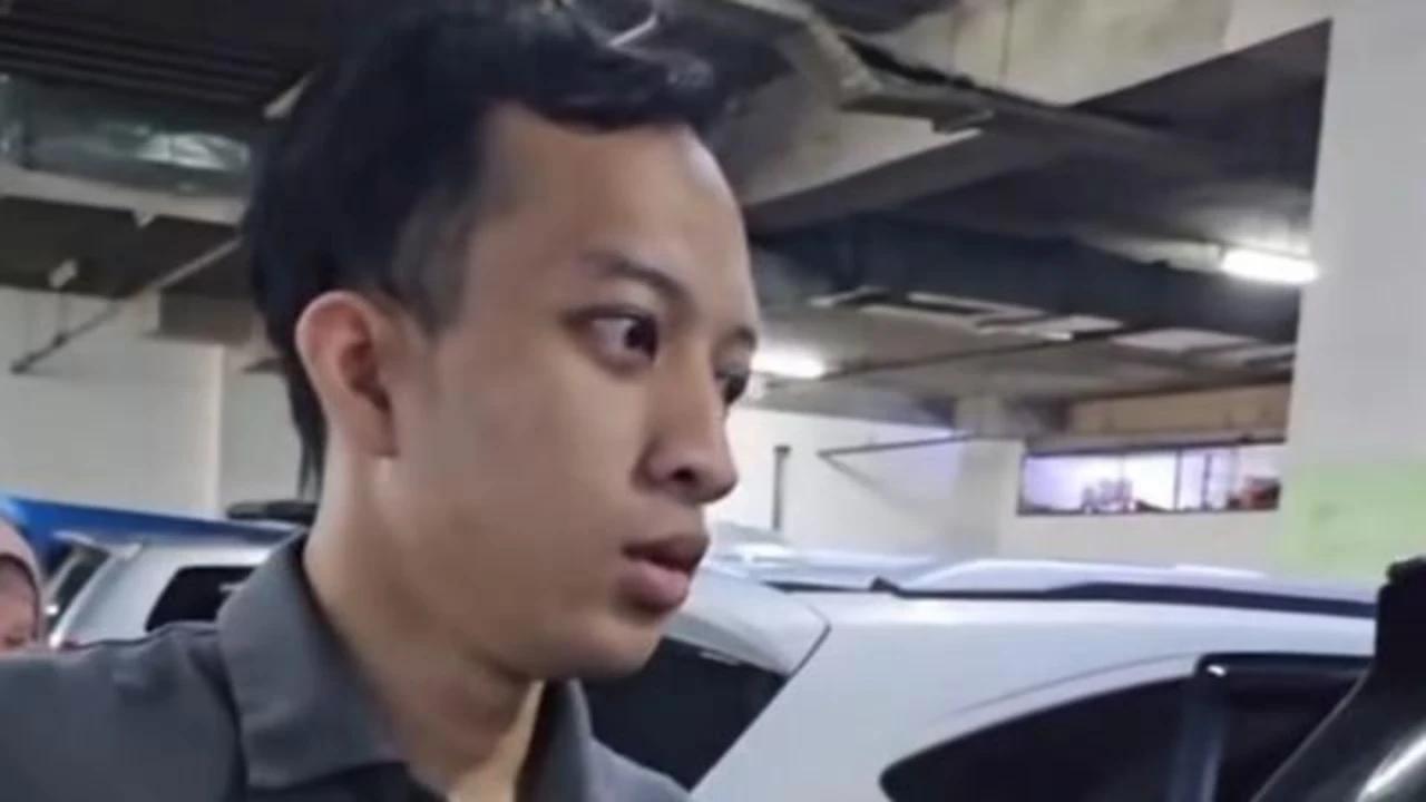VIDEO: Ketakutan, Pria Ngaku Anak Propam Minta Maaf Terpaksa Bohong Karena Dikejar Debt Collector
