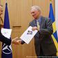 Swedia dan Finlandia menyerahkan permohonan resmi mereka untuk bergabung dengan NATO pada Rabu (18/5/2022) pagi.(AP)