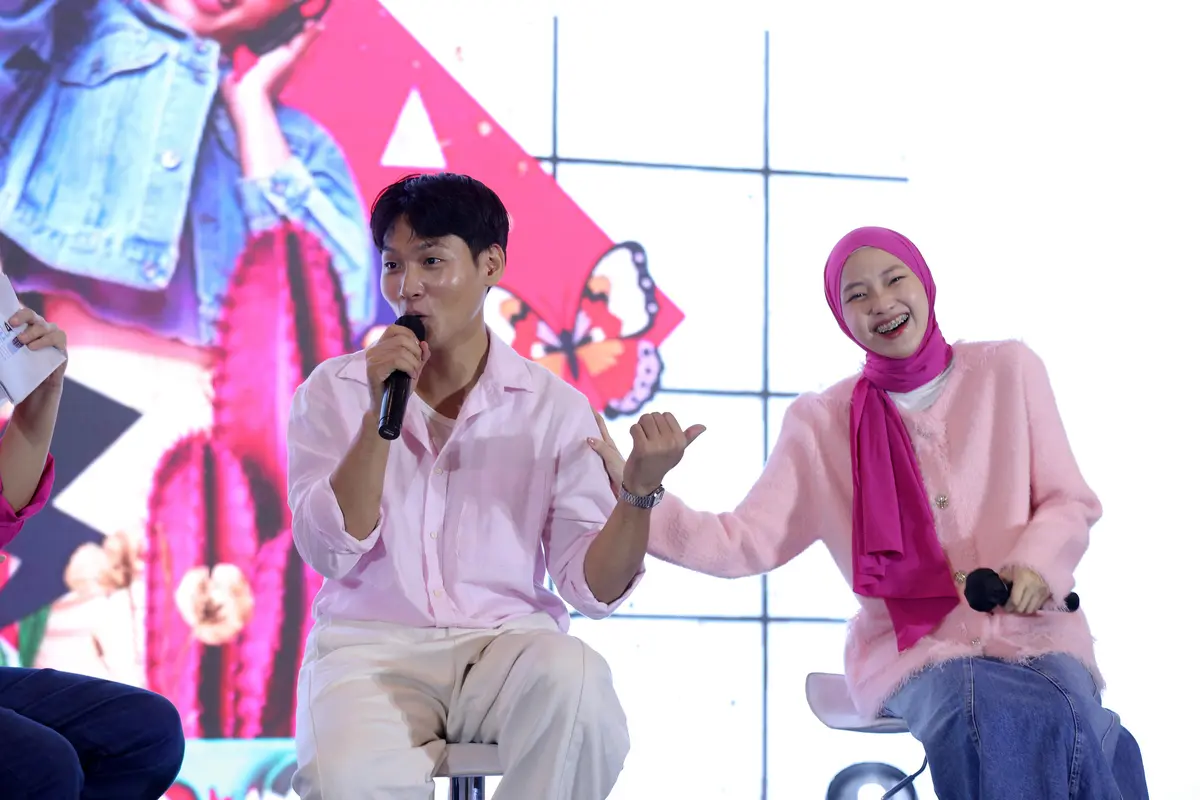 Pasangan multikultur Chef Daehoon dan Julia Prastini