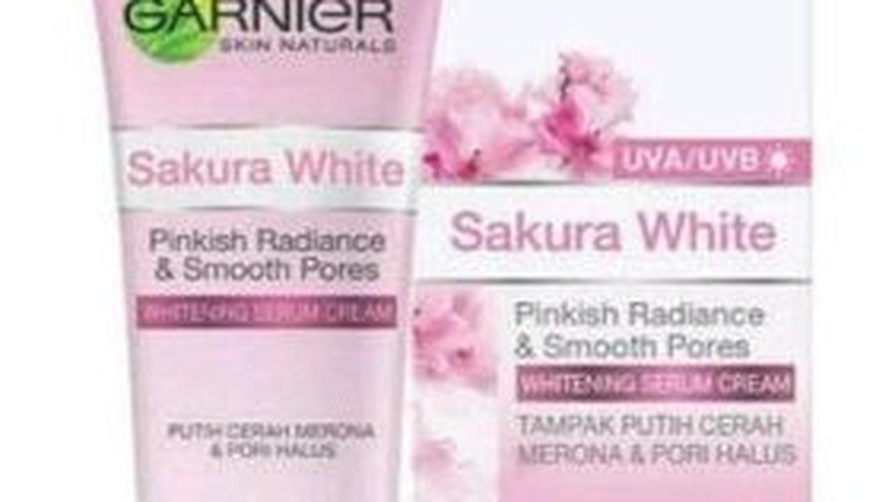 15. GARNIER Sakura Glow Pinkish Radiance Glowing Cream