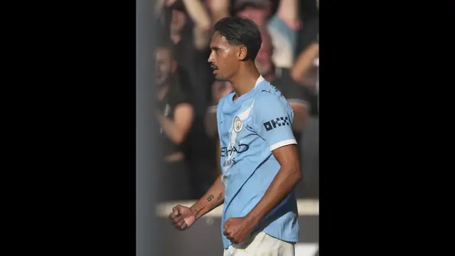 Foto: Penampilan 'Masterclass' Tijjani Reijnders Bareng Man City, Cetak Gol Debut dan Assist
