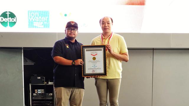 Amaterasun menerima Rekor MURI