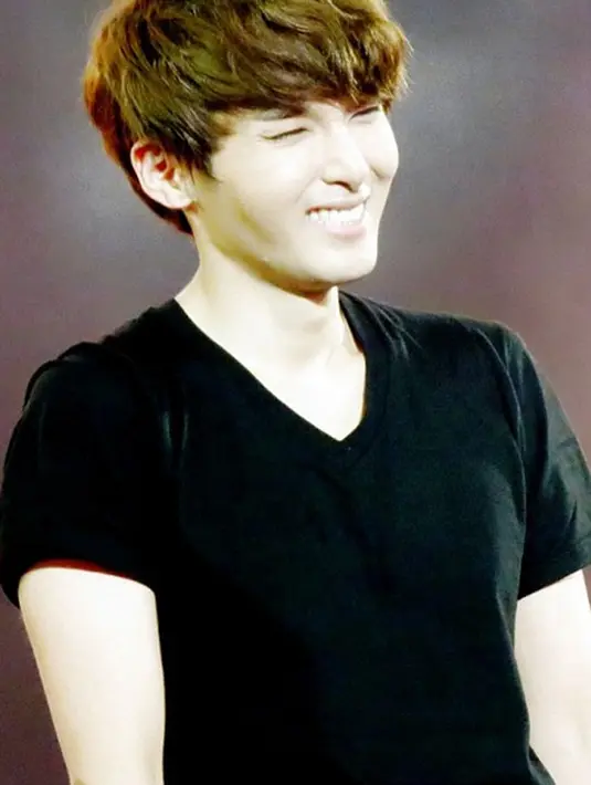 Lagu berjudul ‘Cosmic’ nampaknya menjadi lagu terkahir yang dirilis oleh Ryeowook ‘Super Junior’ sebelum keberangkatan mengikuti wajib militer. (Instagram/kimryeowooksuju)