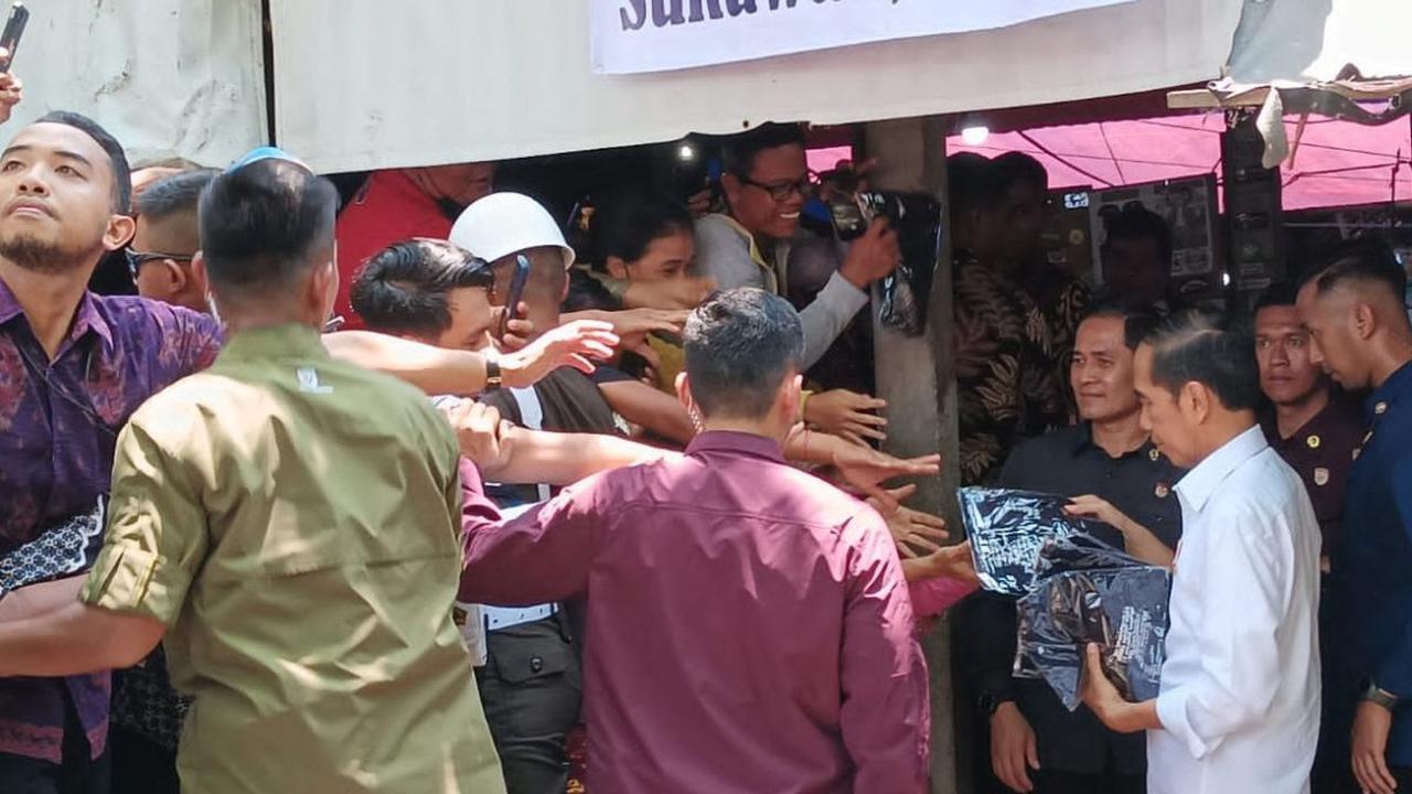 Untuk tiga bakal calon wakil presiden (cawapres), Jokowi menyatakan mereka akan diundang Wakil Presiden Ma'ruf Amin.