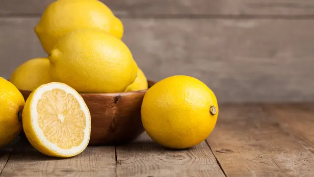 ilustrasi manfaat lemon/Alexeysun/shutterstock