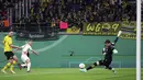 Di laga ini, Die Rotten Bullen menang atas Dortmund dengan skor 2-0 . (Jan Woitas/dpa via AP)