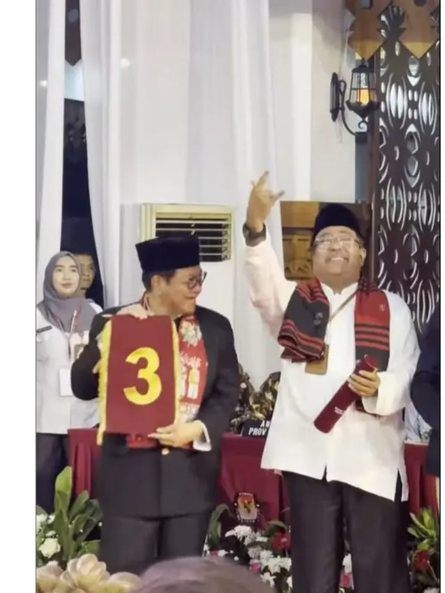 8 Potret Artis Calon Kepala Daerah Ambil Nomor Urut Pilkada, Penuh Semangat