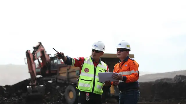 Pekerja PT Samindo Resources Tbk. Dok Samindo