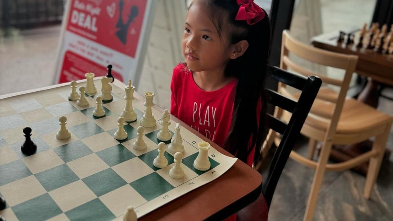 7 Potret Ultah Anak Farah Quinn yang ke-6, Perlihatkan Kedekatan dengan Ayah Bule Sambungnya
