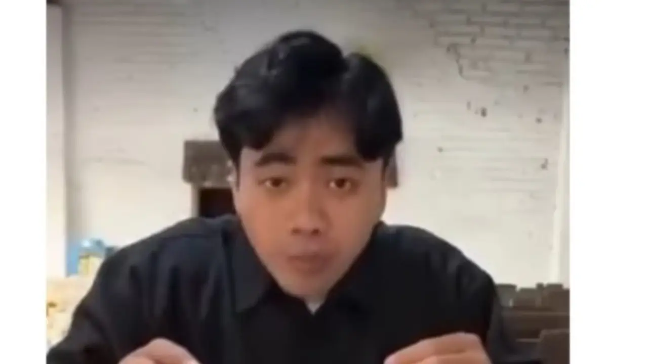 Food Vlogger Kena Blacklist Usai Ulasannya yang Dianggap Menghina Warung Rawon, Berujung Permintaan Maaf.