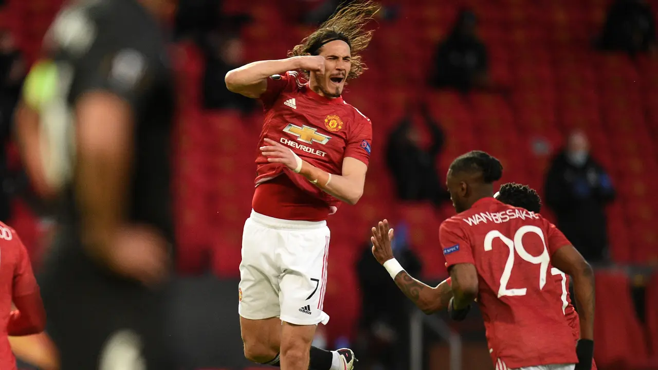 FOTO: Kembali Menang 2-0 atas Granada, Manchester United Tantang AS Roma di Semifinal Liga Europa - Edinson Cavani