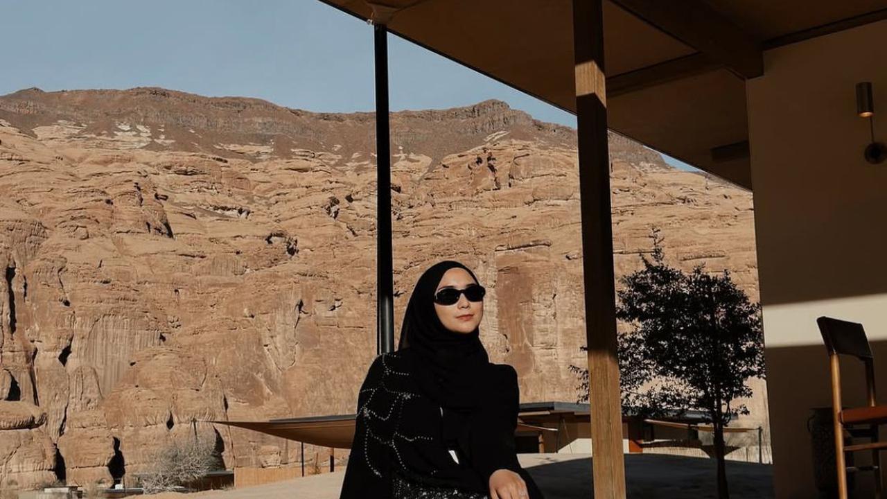 7 Potret Citra Kirana di Al Ula Disebut Bak Negeri Dongeng yang Jadi Sorotan