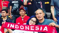 Legenda sepak bola Indonesia, Kurniawan Dwi Julianto, menyempatkan diri untuk menonton langsung pertandingan antara timnas Indonesia U-22 melawan Thailand U-22 di Stadion Shah Alam, Selangor, Selasa (15/8/2017). (Instagram/@kurniawanqana)