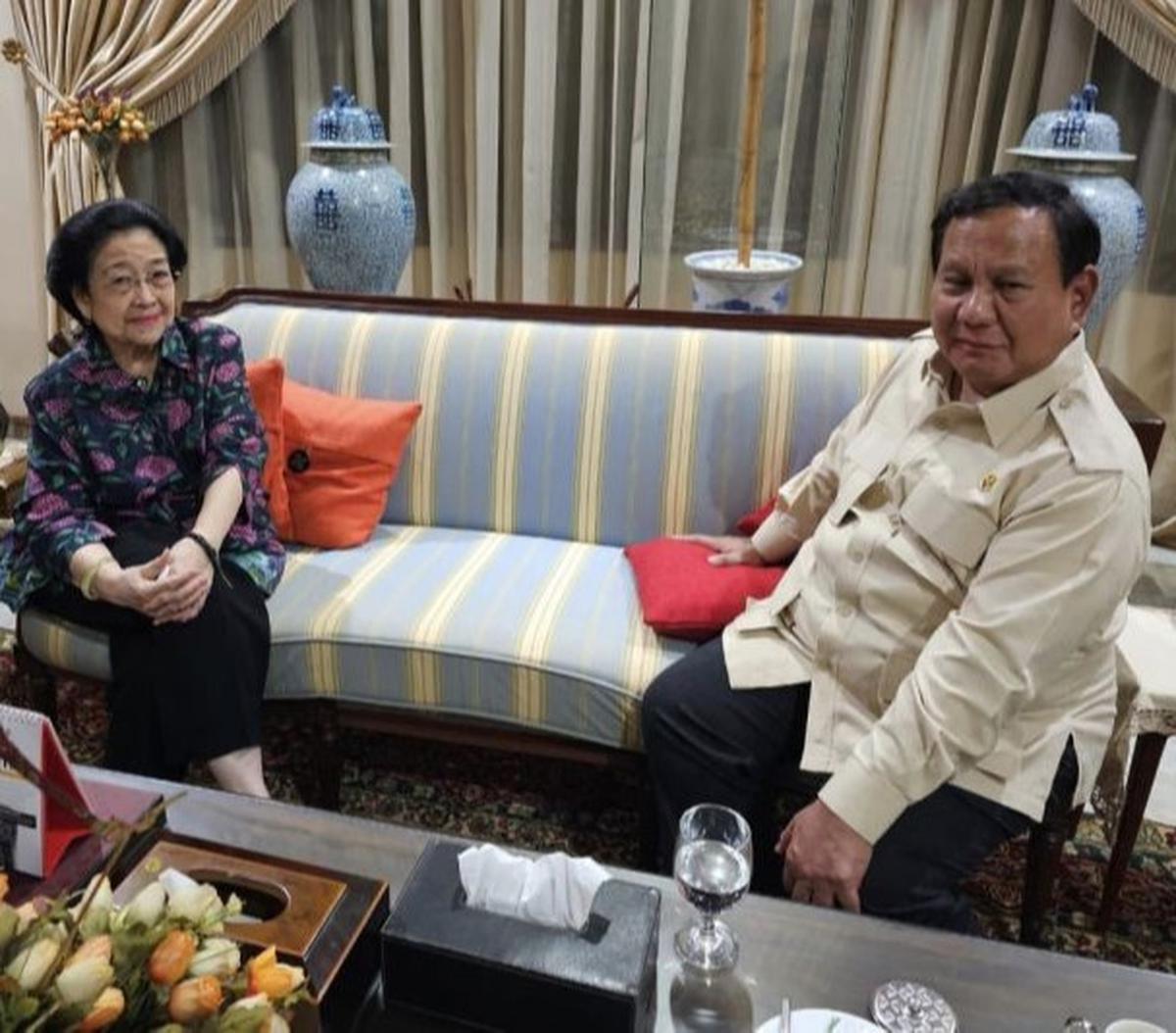 Silaturahmi Prabowo-Megawati: Parcel Sayur Mayur dan Perbincangan Empat Mata