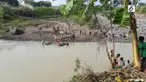 Jembatan Cipamingkis penghubung Kabupaten Bogor dengan Kabupaten Cianjur ambles Kamis, 13 April. Akibatnya, aktivitas warga terganggu