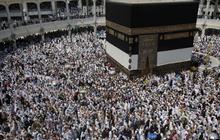 Pandangan udara jemaah haji mulai lakukan tawaf