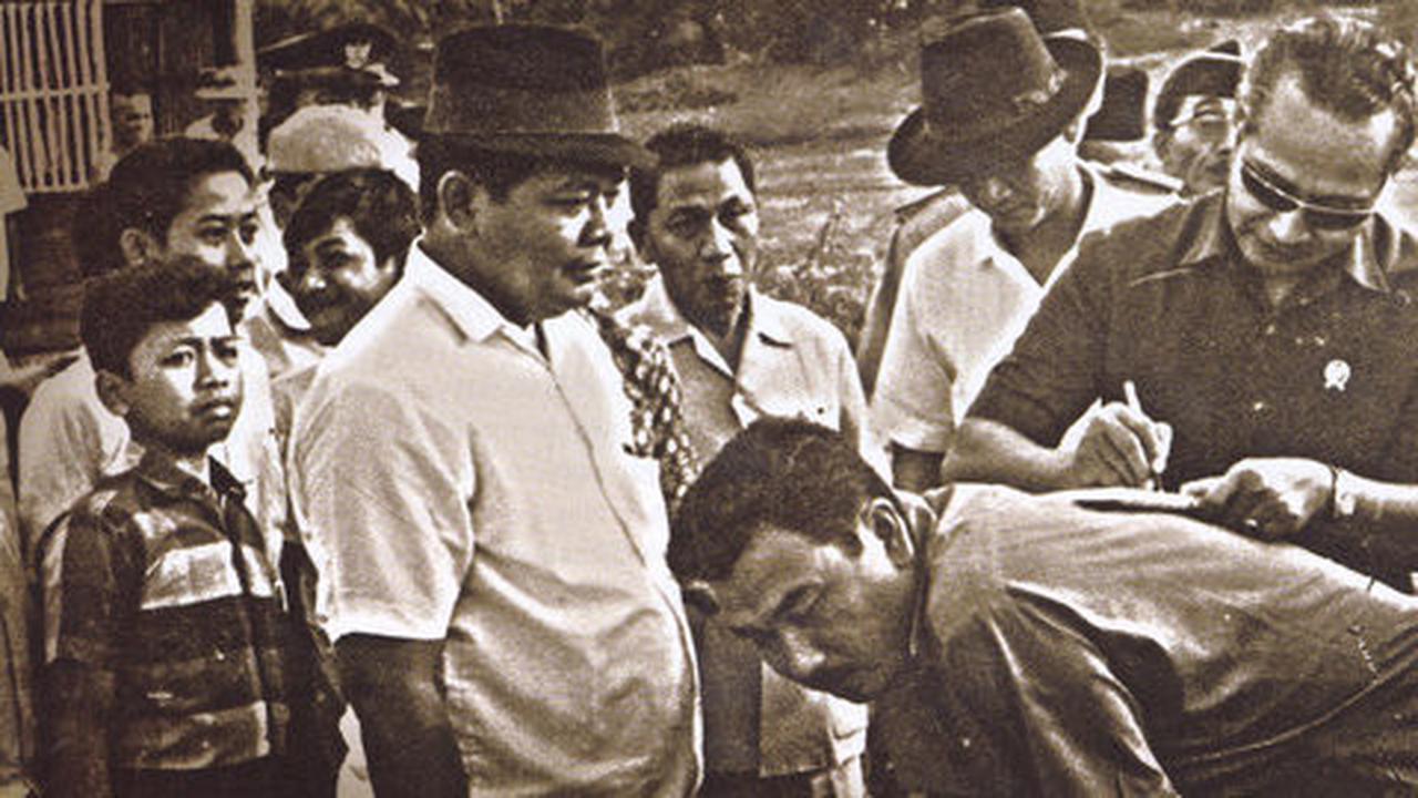 Kerja keras puluhan tahun Soeharto hancur dihantam krisis moneter