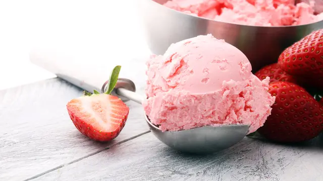 es krim strawberry